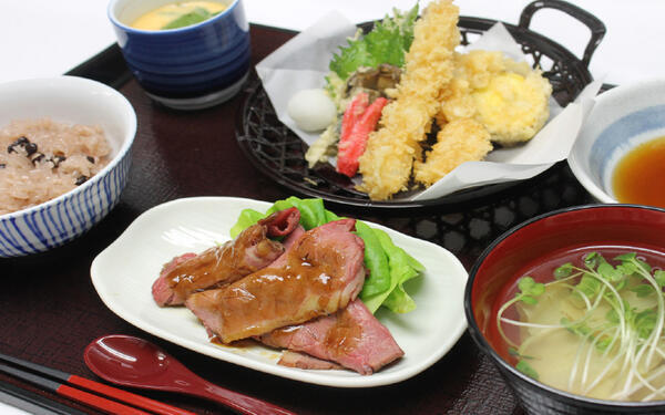 サービス付き高齢者向け住宅　花もみじ（常勤）の介護福祉士求人メイン写真5