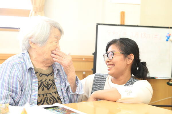 グループホームくつろ樹（夜勤専従）の介護福祉士求人の写真