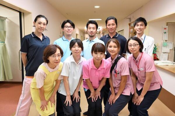 特別養護老人ホーム玲光苑（パート）の介護福祉士求人メイン写真2