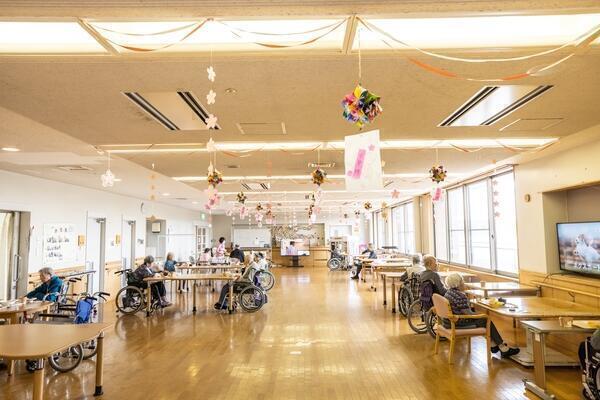 介護老人保健施設 市川ゆうゆう（常勤）の介護職求人メイン写真3