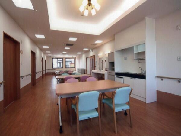 サービス付き高齢者向け住宅　悠縁（夜勤パート）の介護福祉士求人メイン写真2