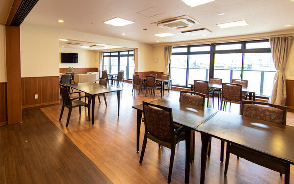 サービス付き高齢者向け住宅　花もみじ（常勤）の介護職求人メイン写真3