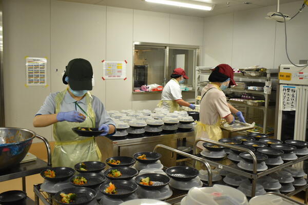 国際医療福祉大学成田病院（契約社員/常勤）の調理師/調理員求人メイン写真2