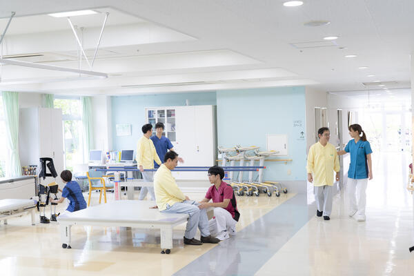 彩都リハビリテーション病院(常勤)の理学療法士求人の写真