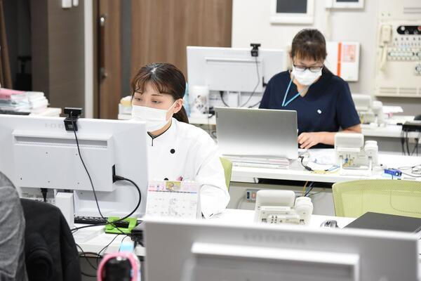 特別養護老人ホームハピネス稲毛（常勤）の准看護師求人メイン写真5