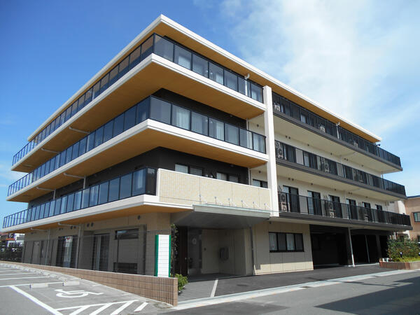 介護付き有料老人ホーム　タムスさくらヴィラ川口（常勤）の准看護師求人の写真