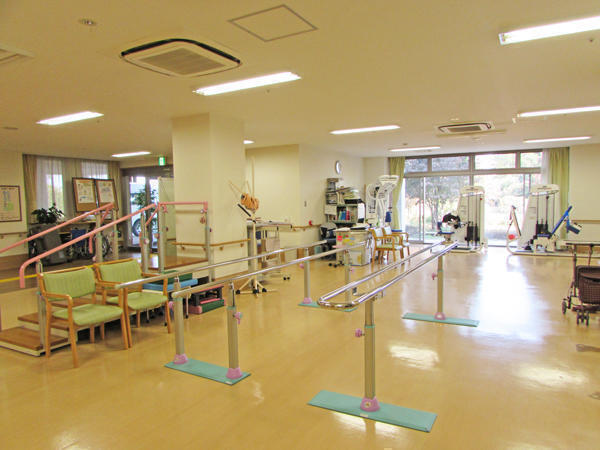 ふじみ野介護老人保健施設 ベテラン館（パート）の介護福祉士求人メイン写真2