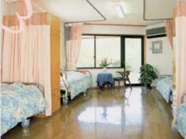 特別養護老人ホーム鳥還荘（常勤）の准看護師求人メイン写真3