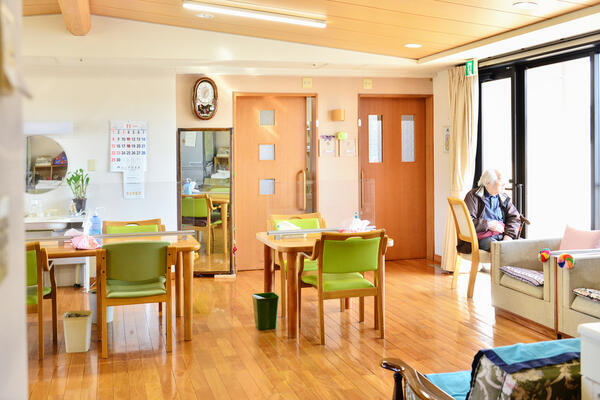 グループホームヴィーヴル（夜勤専従/パート）の介護福祉士求人メイン写真2