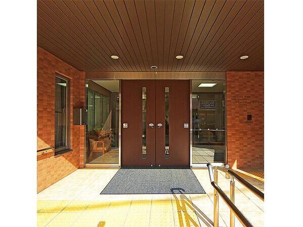 エクセルシオール横浜阪東橋(医療法人社団　純正会)の社会福祉士求人の写真