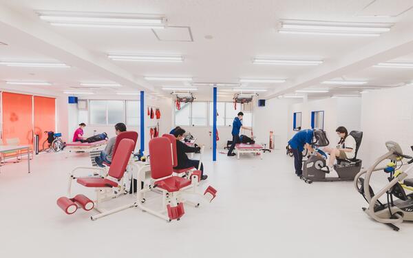 脳卒中リハビリセンター・トリニティ尼崎市（生活相談員/常勤）の介護福祉士求人メイン写真2