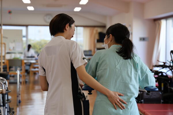 春山記念病院（常勤）の言語聴覚士求人メイン写真2