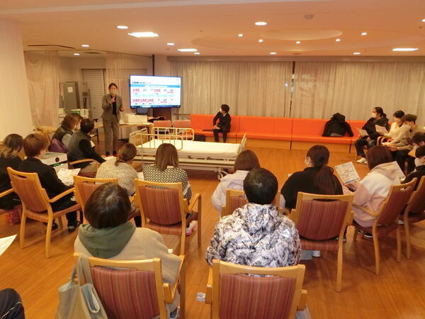 介護老人保健施設 愛和園（パート）の介護福祉士求人の写真