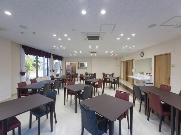 住宅型有料老人ホーム クローバー湯田（常勤）の介護職求人メイン写真2