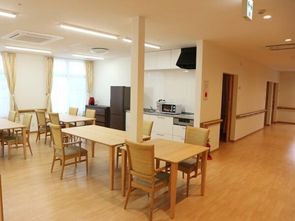 住宅型有料老人ホーム あざれあ豊橋（夜勤専従パート）の介護職求人メイン写真3