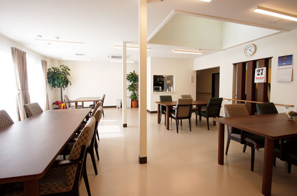 ヒューマンヒルズ新富士デイサービス（常勤）の介護職求人メイン写真4