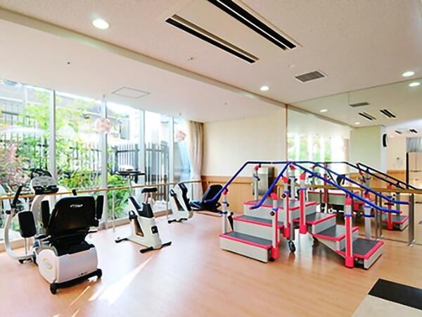 介護老人保健施設 プリエール（常勤）の理学療法士求人メイン写真3