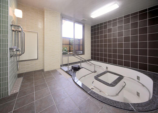 介護老人保健施設桜の郷敬愛の杜（デイケア/常勤）の理学療法士求人メイン写真5