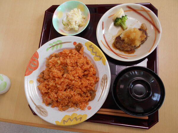 複合介護施設 ケアビレッジたけべ（常勤）の調理師/調理員求人メイン写真3