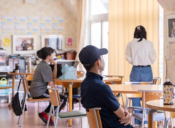 すずかけの郷(常勤)の精神保健福祉士求人の写真