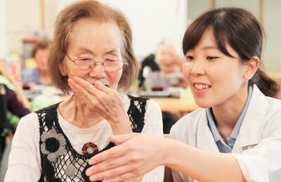介護老人福祉施設 浜松中央長上苑(訪問看護/パート) の看護師求人サブ写真1