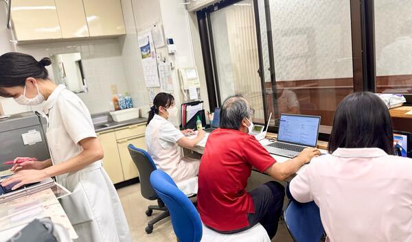 有料老人ホーム サンビレッジ三鷹（常勤） の准看護師求人メイン写真4