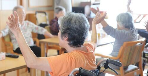 在宅複合型施設 長上苑　ショートステイ（入浴介助/パート）の介護福祉士求人サブ写真2