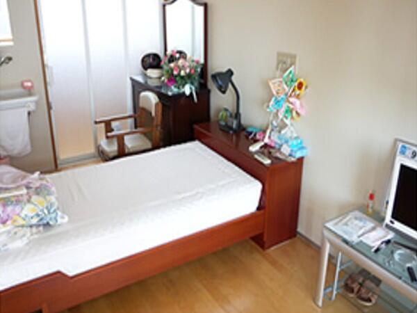 有料老人ホームこころの駅（常勤）の介護職求人メイン写真2