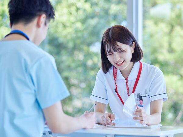 横浜ヘルスケアクリニック(パート)の看護師求人の写真