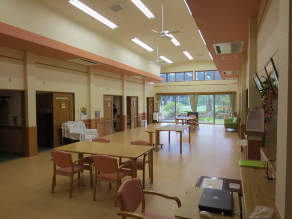 特別養護老人ホーム　高松すわの森（常勤）の介護福祉士求人メイン写真2