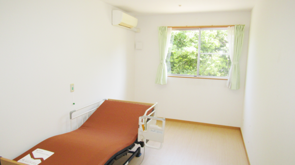 介護付有料老人ホーム　尚光苑（常勤）の介護職求人メイン写真3