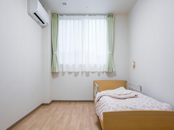 住宅型有料老人ホーム クローバー湯田（常勤）の介護職求人メイン写真3