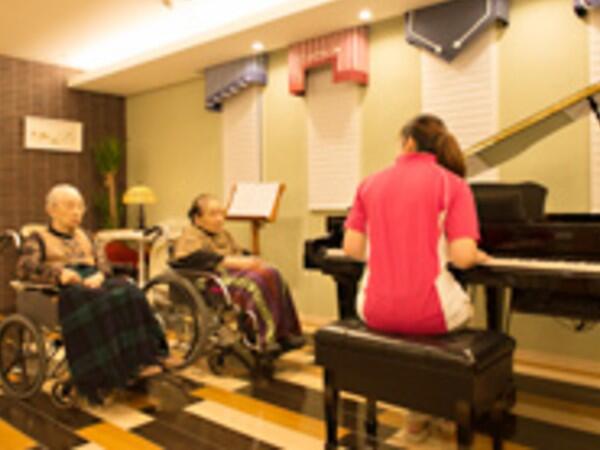 サービス付き高齢者向け住宅・デイサービスセンター カーサ・フェリーチェ（常勤） の介護福祉士求人メイン写真5