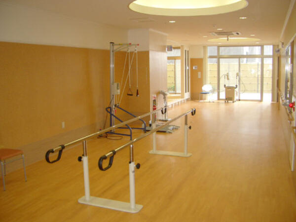 介護付有料老人ホームいまり（常勤）の理学療法士求人メイン写真3