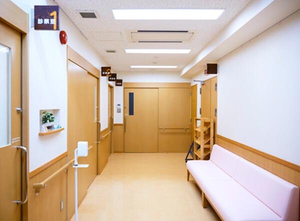 もりむら皮ふ科クリニック（常勤）の准看護師求人メイン写真2