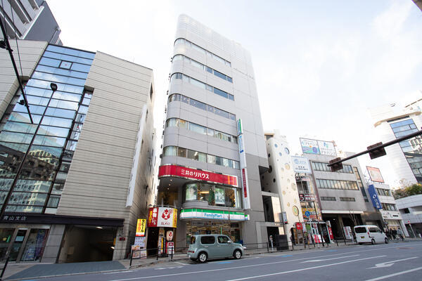 青山アレルギークリニック（常勤）の医療事務求人サブ写真2