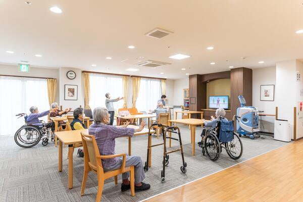 イリーゼ調布(管理者候補/常勤)【ドッグセラピーあり/笑顔あふれる楽しい施設】の一般事務求人サブ写真1