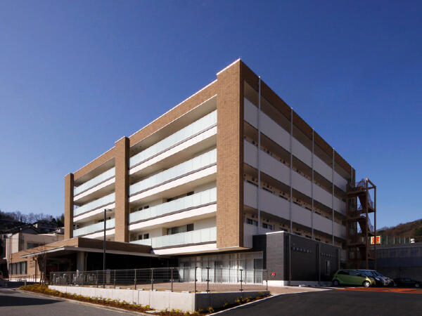 デイサービスセンターあおやま（常勤）の介護福祉士求人の写真