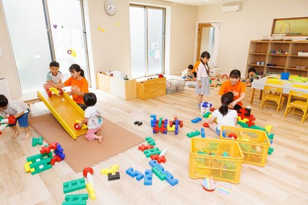 すみれ保育室（エリアサポート/短期パート）の保育士求人メイン写真4