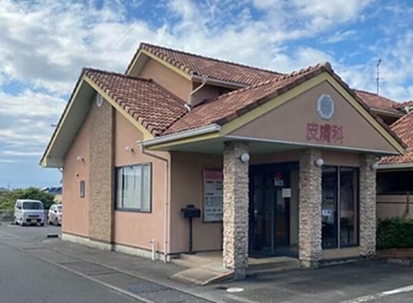 かずえ皮膚科クリニック（パート）の准看護師求人の写真