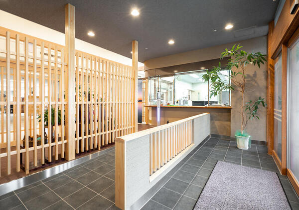 老人デイサービスセンターにお荘（嘱託職員）の看護師求人メイン写真1