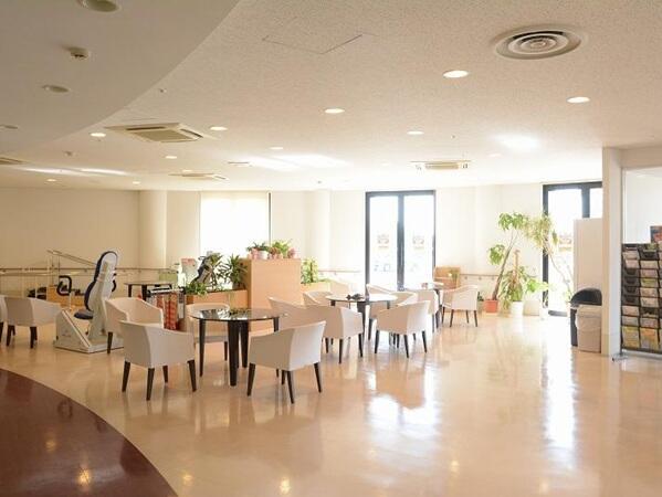 介護老人保健施設しょうぶ苑（常勤）の管理栄養士求人メイン写真2