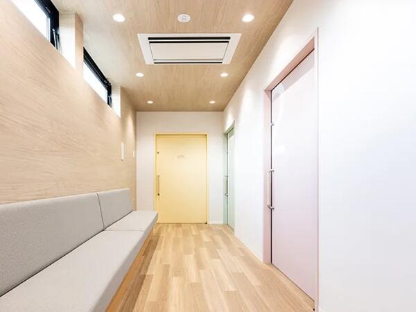 あだち小児科（常勤）の准看護師求人メイン写真3