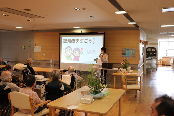 介護老人保健施設さくらの里（常勤）の介護職求人メイン写真2