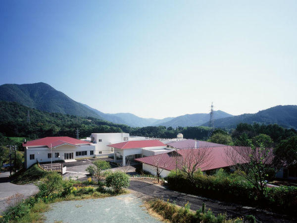 特別養護老人ホーム　希望ヶ丘荘（夜勤常勤/準職員）の介護福祉士求人メイン写真2