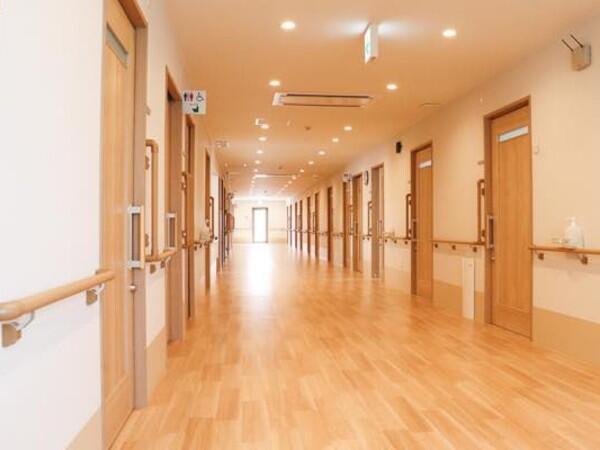 ナーシングホームしんかわテラス（常勤）の看護師求人メイン写真2