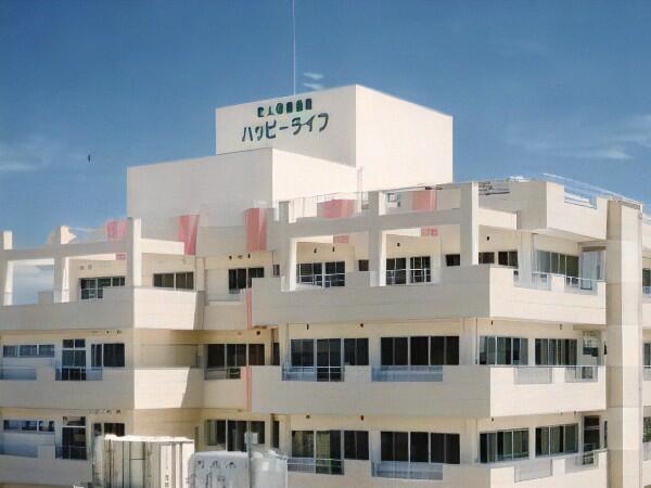 介護老人保健施設　ハッピーライフ（常勤）の介護福祉士求人の写真