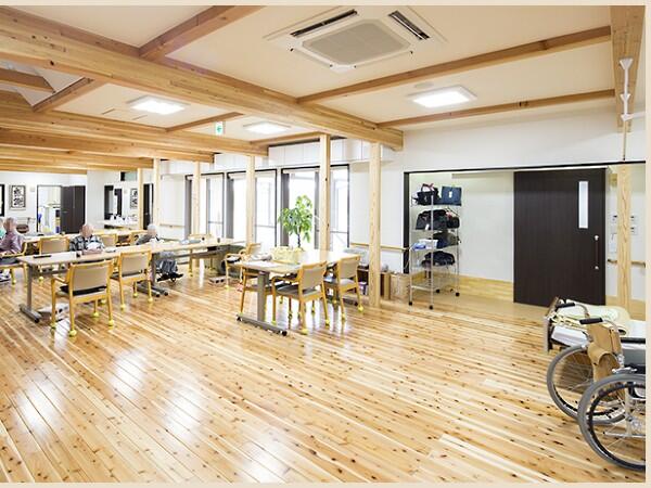 デイサービスセンターひまわり茶屋(常勤) の介護職求人の写真