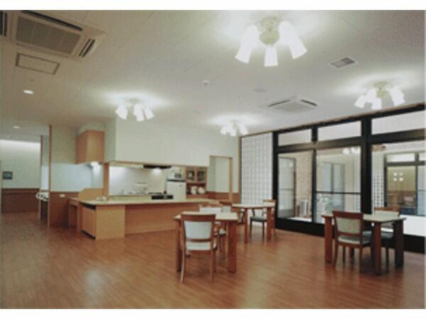 チェリーヴィラ広見苑デイサービスセンター（常勤）の介護福祉士求人メイン写真3