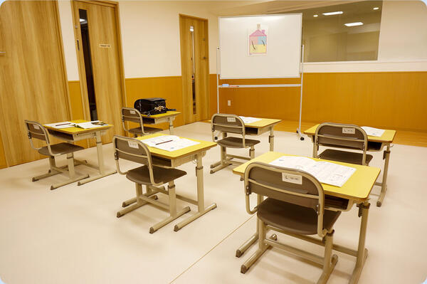 こもれびこども教室寝屋川市駅前ルーム（常勤）  の言語聴覚士求人メイン写真3